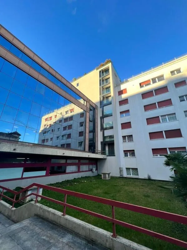 Büro mit 9 Räumen, Paradiso