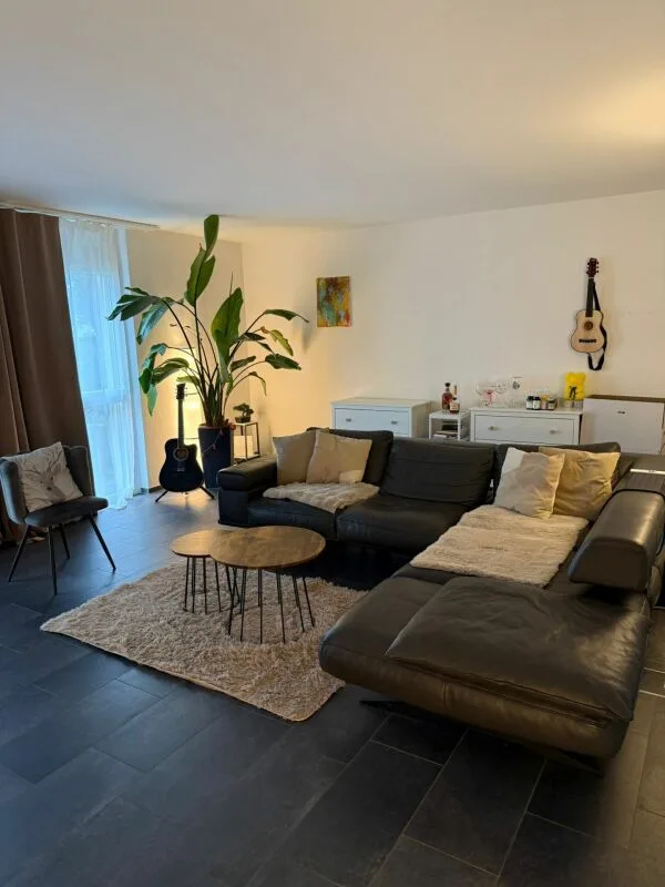 Moderne, helle und attraktive 4,5-Zi. Wohnung