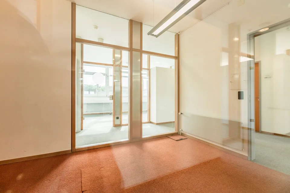 💼 🔑 Espace généreux avec salles individuelles subdivisées – photo 6 sur 16
