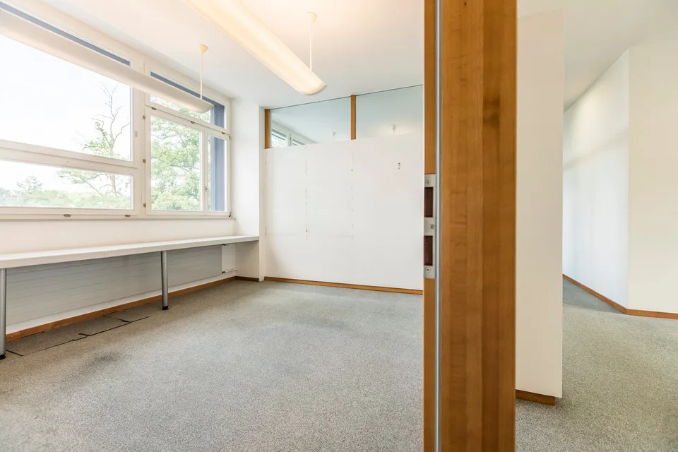 💼 🔑 Espace généreux avec salles individuelles subdivisées – photo 13 sur 16