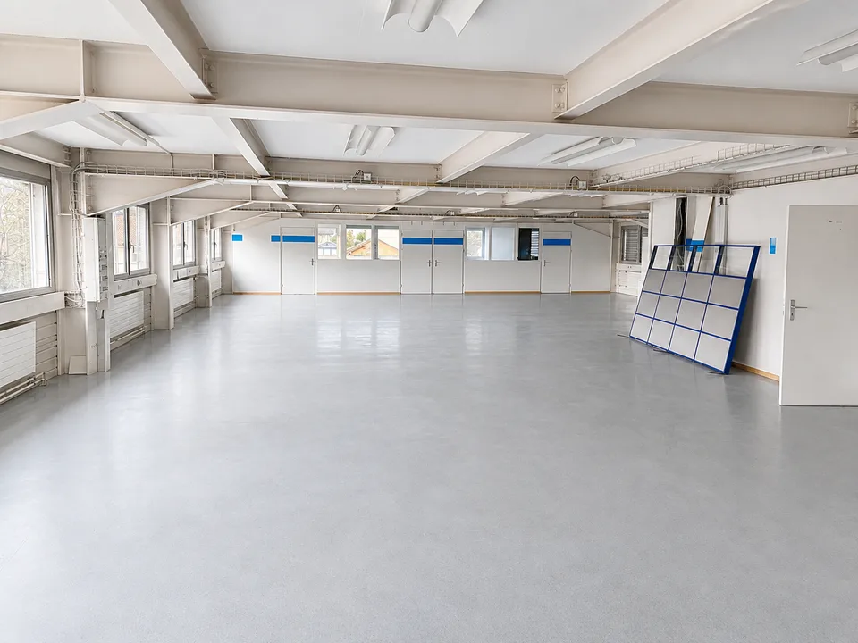 Commercial / Industrial Space for Rent in Orvin 320m2 – photo 8 of 13