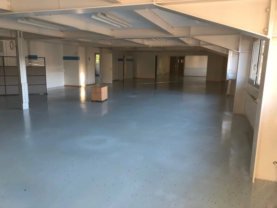 Commercial / Industrial Space for Rent in Orvin 320m2 – photo 11 of 13
