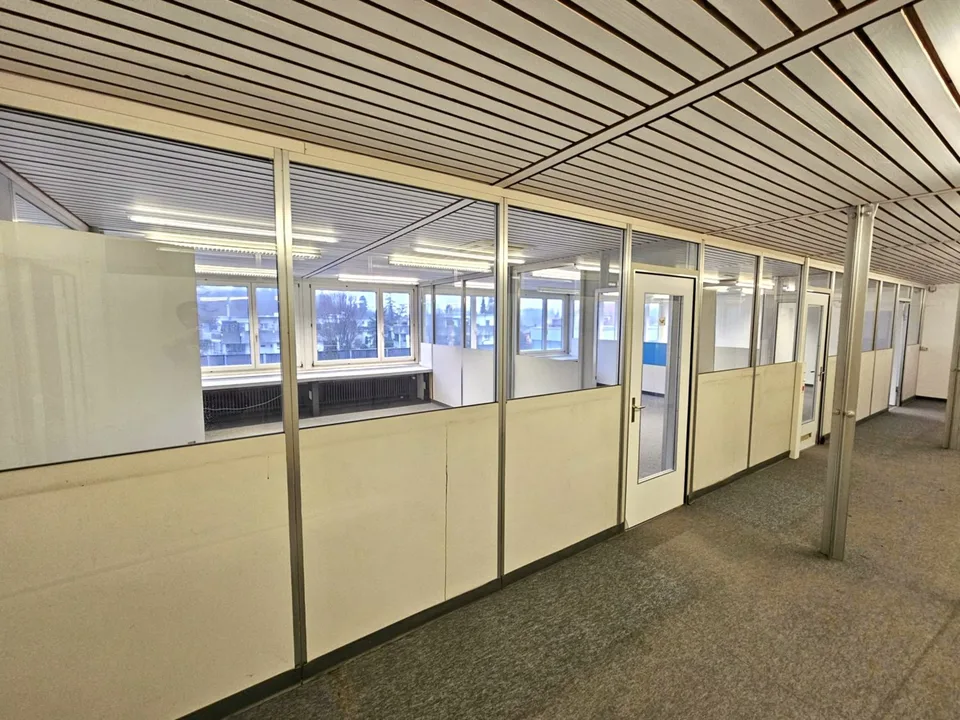 Freie Lager- und/oder Büroflächen nahe Bahnhof Utzenstorf