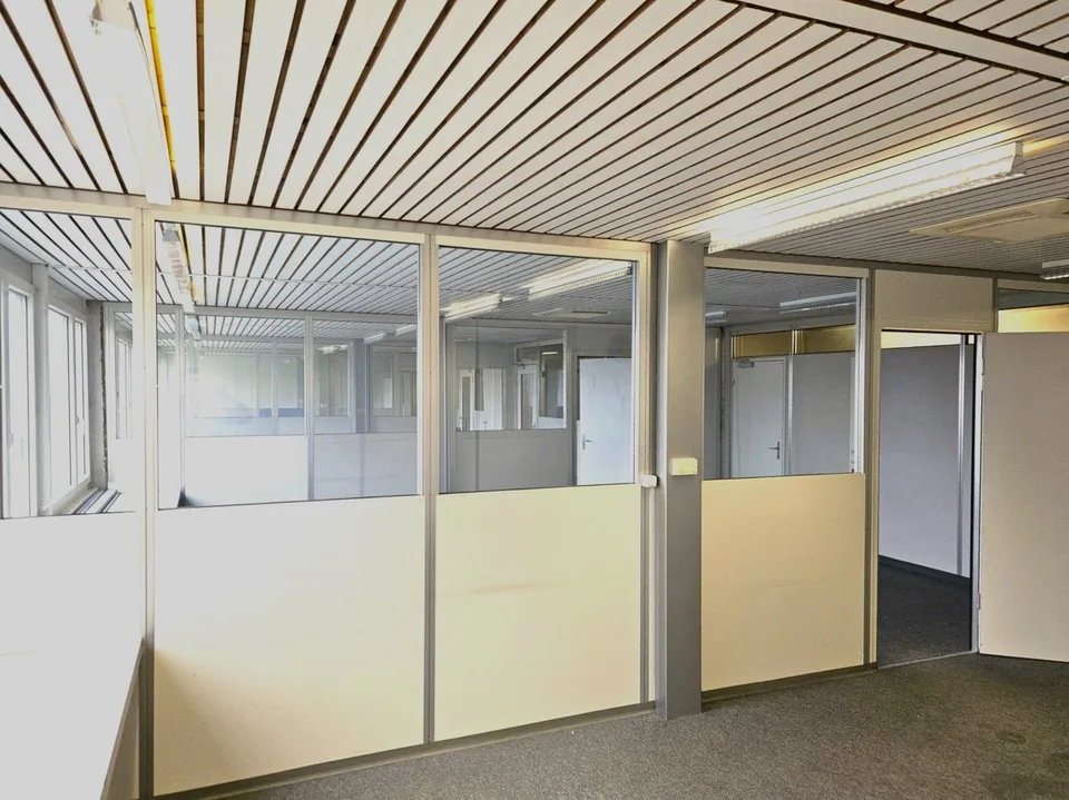 Freie Lager- und/oder Büroflächen nahe Bahnhof Utzenstorf