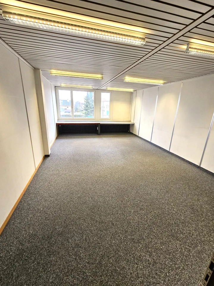 Freie Lager- und/oder Büroflächen nahe Bahnhof Utzenstorf – Foto 6 von 11
