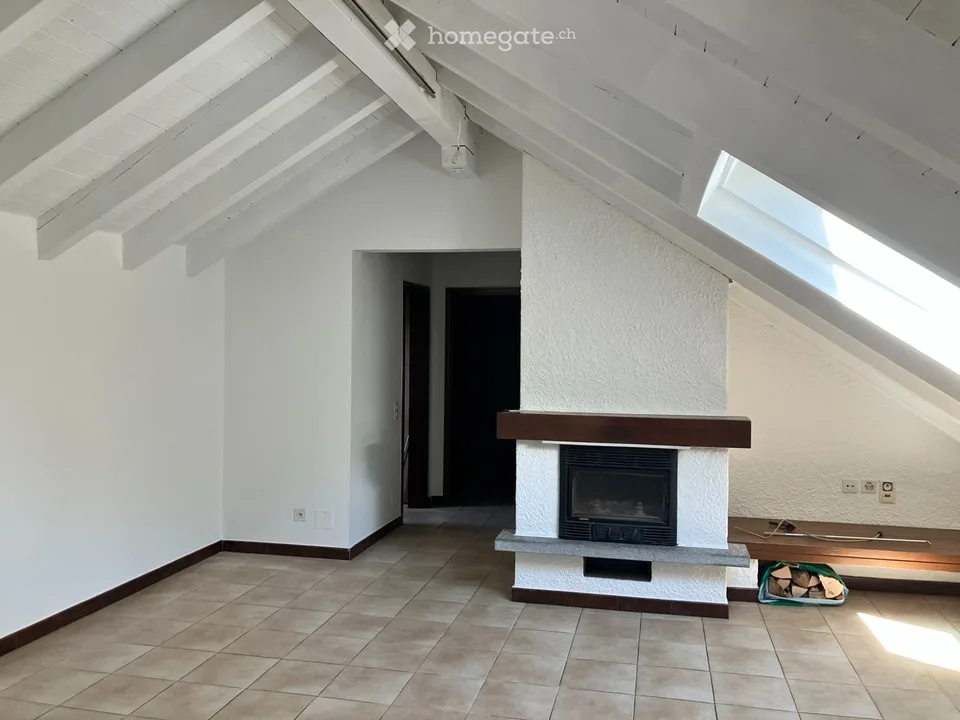 Zu vermieten in Personico eine 3.5-Zimmer-Mansardenwohnung