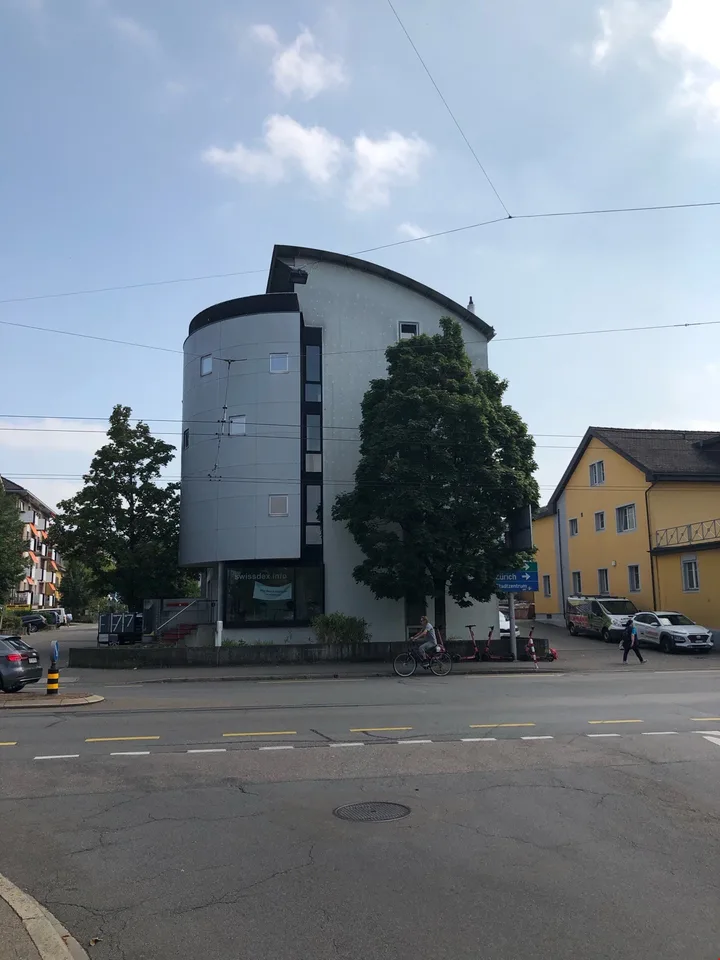 Büroräumlichkeiten an guter Verkehrslage