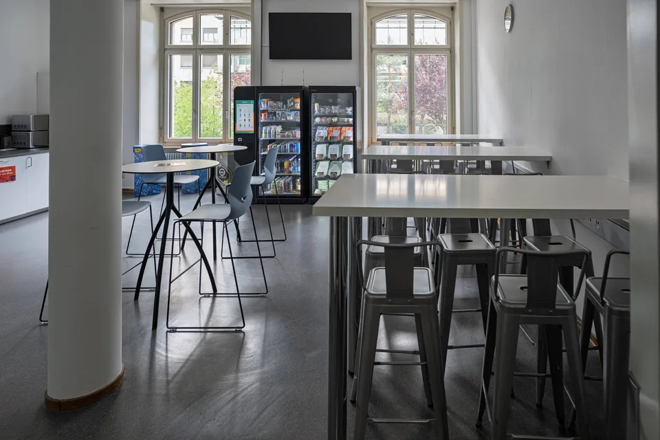 PRIVATE OFFICES (ab 10m2) MIT ALLEM AB CHF 549 - OHNE DEPOT! – Foto 10 von 30