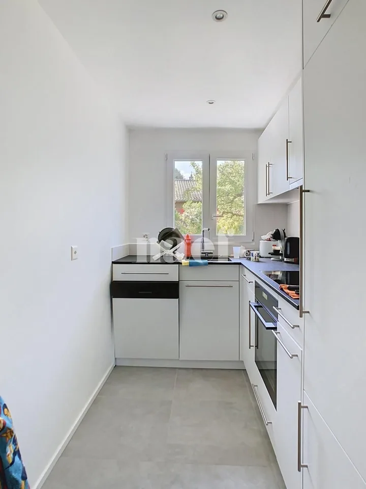 Maison de 3.5 pièces meublée avec jardin