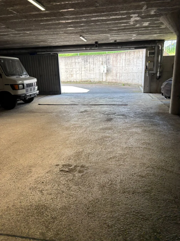 Posto auto a Dübendorf in affitto
