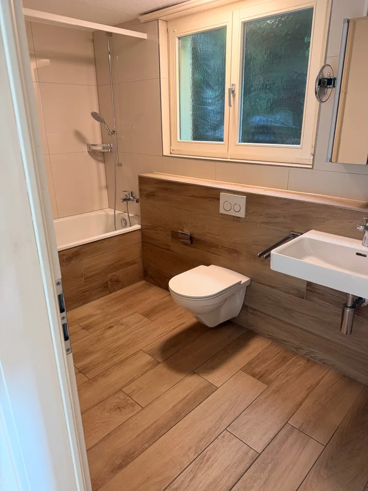 Helle 3.5-Zimmer grosse Wohnung mit Balkon und schöner Aussicht in Luzern