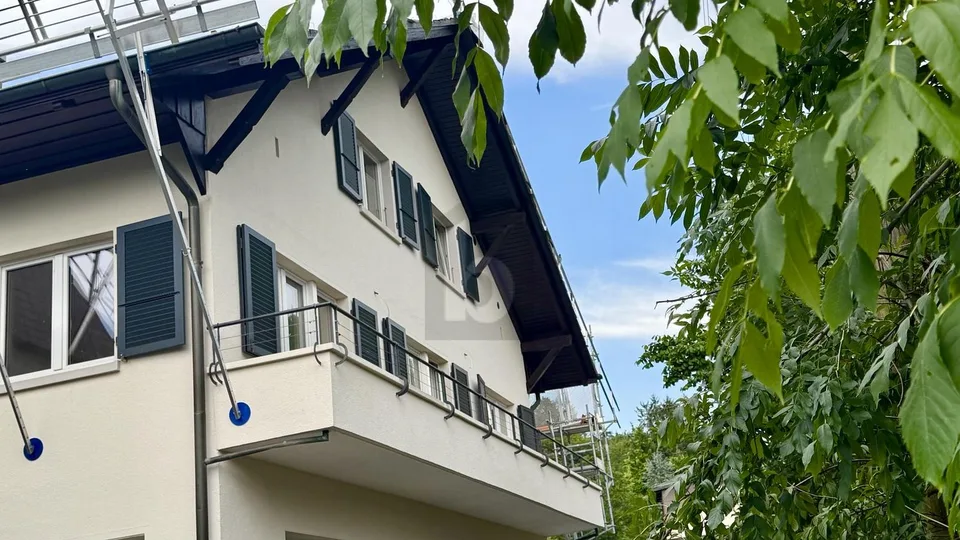 NEU RENOVIERT UND HOCHWERTIG AUSGESTATTET