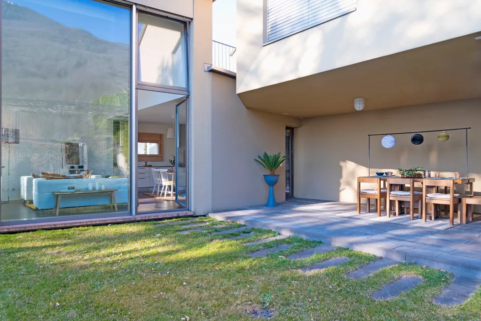 Moderno appartamento di 3.5 locali con splendido giardino