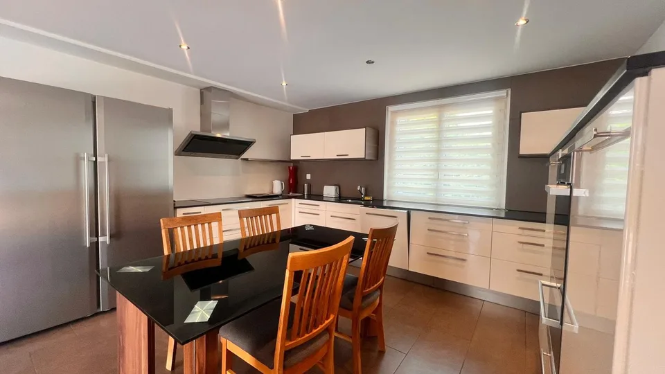 Furnished flat of 4.5 room in Epalinges - Appartement meublé de 4.5 à Epalinges