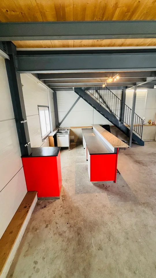 Espaces commerciaux modernes de 2 pièces à louer à Rorschacherberg