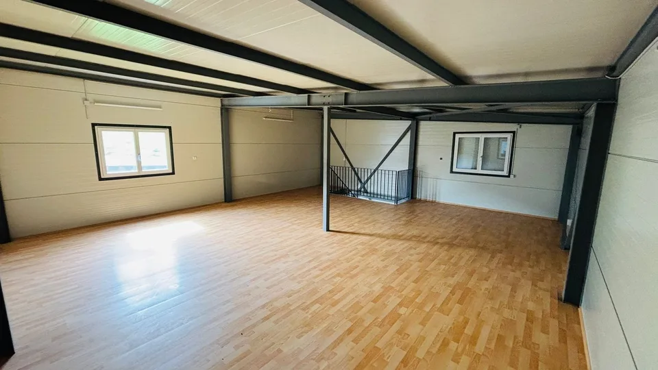Espaces commerciaux modernes de 2 pièces à louer à Rorschacherberg