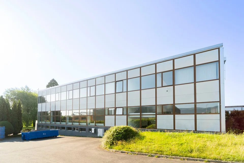 Industrie- und Verwaltungsgebäude mit 960 m2 zur Miete