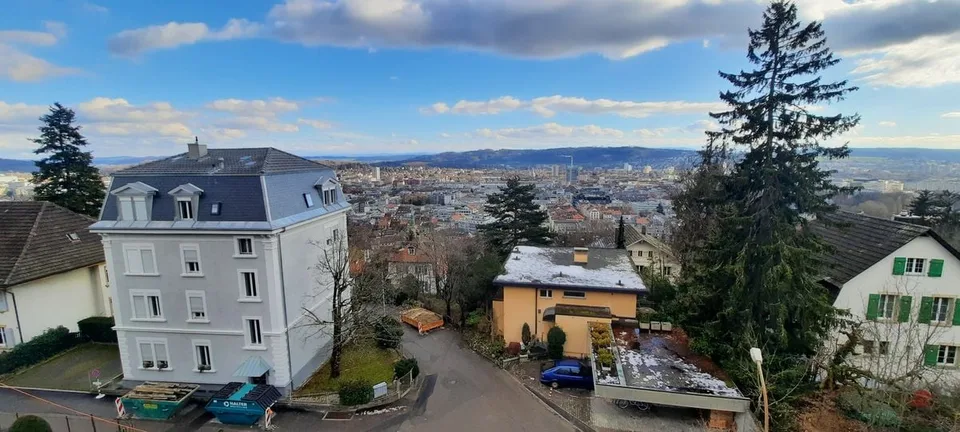 Magnifique appartement 2.5 pièces entièrement rénové - cadre moderne avec vue dégagée