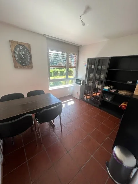 Ufficio/studio medico/studio estetico ev. già arredato – foto 13 di 17