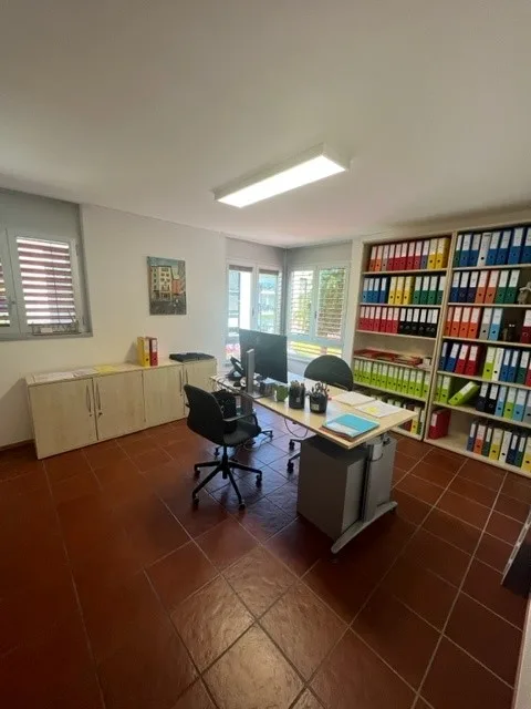 Ufficio/studio medico/studio estetico ev. già arredato – foto 15 di 17