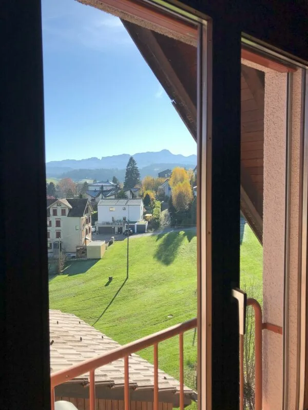 Ihr Gratismonat wartet!! Traumhafte 4.5 Zi-Whg mit Aussicht