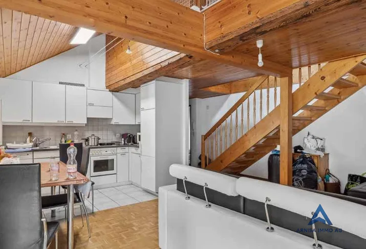 Charmant appartement maisonnette 4.5 pièces sur la place du village de Reigoldswil