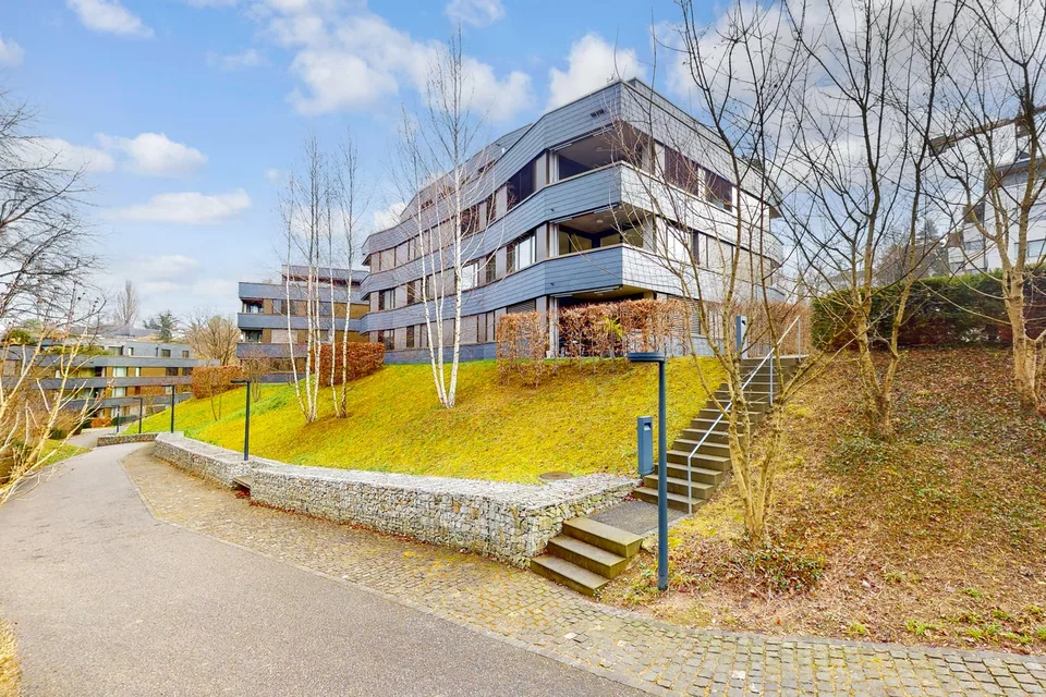 Mottoradabstellplatz in Riehen zu vermieten!