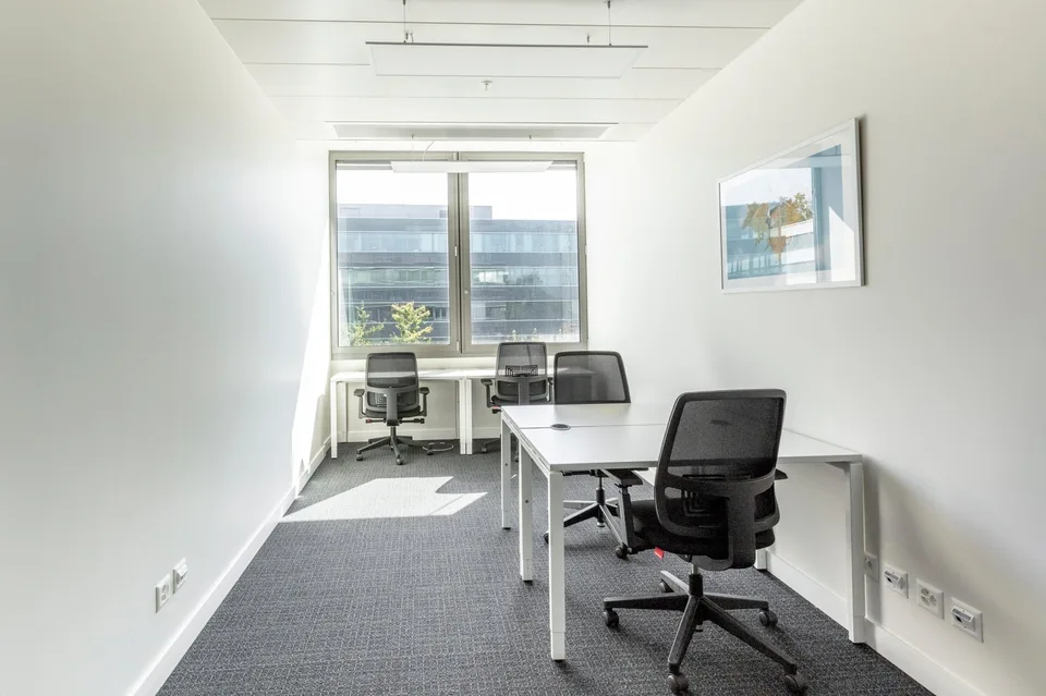 Privater Büroraum für 5 in Regus Business Park