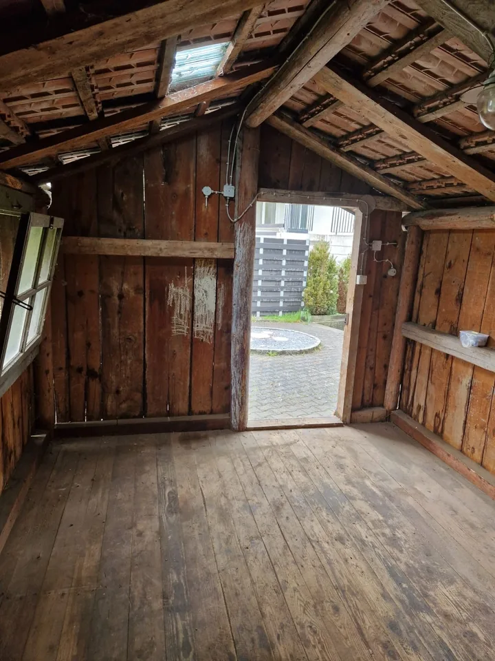 Vielseitiges Gartenhaus in ruhiger Lage von Hendschiken
