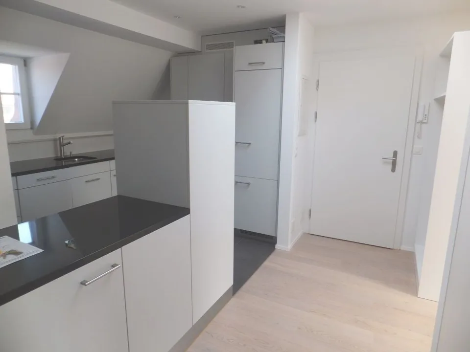 Appartamento elegante mansardato nel quartiere Kirchenfeld molto richiesto