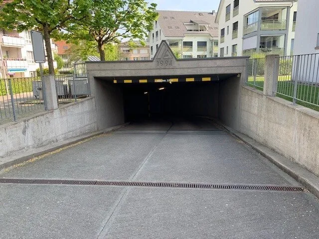 Posto auto per motocicletta in affitto a Watt-Regensdorf!