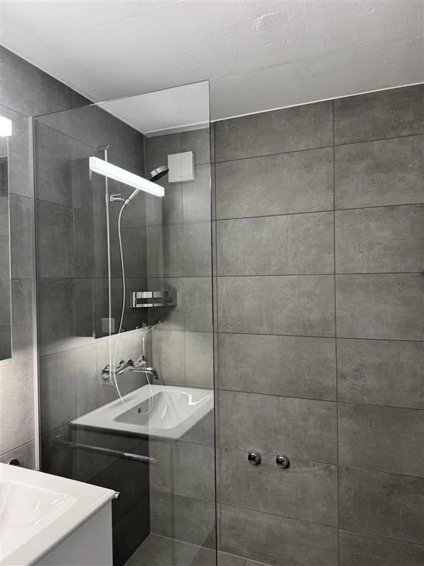 Appartamento moderno di 3 camere a Rütihof – appena ristrutturato e situato in zona tranquilla