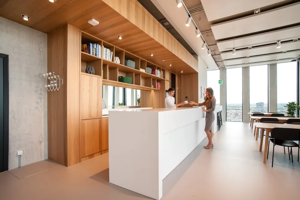 Private desk in Spaces Grosspeter Tower