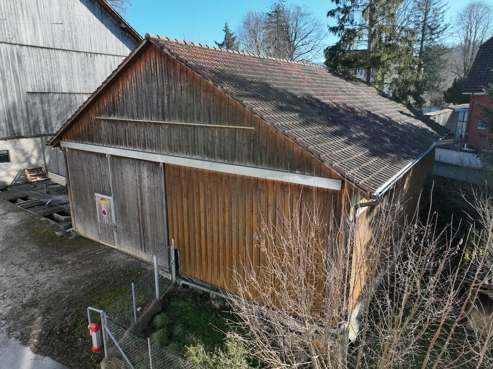 Hangar de 220m2  en plein centre de Porrentruy
