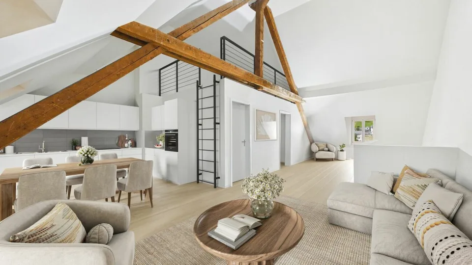Frisch renovierte 2.5-Zimmer-Wohnung mit viel Licht und modernem Wohnkomfort