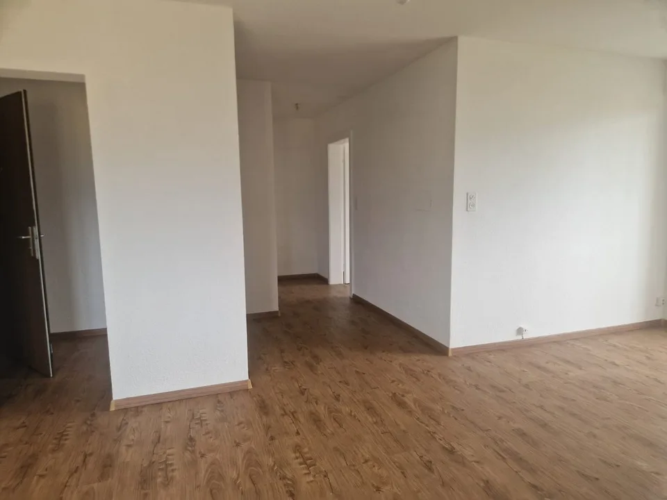 Massongex: helles 2.5-Zimmer-Wohnung mit atemberaubendem Blick zu vermieten
