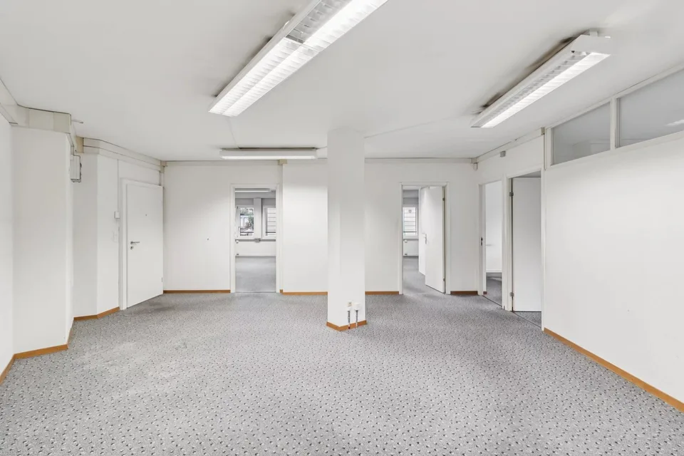 Lokal gewerblich ca. 150,30 m2 im 1. Stock – Foto 9 von 12