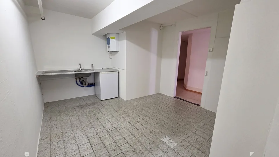 2.5-Zimmer Praxisräume / Atelier in Biel - Bözingen