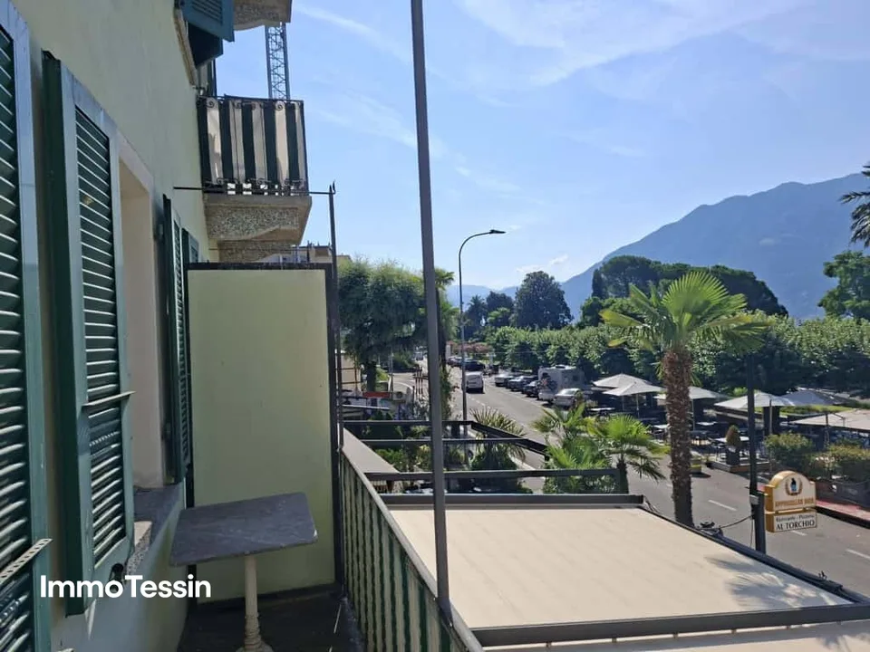 SELTENHEIT: Wohnen an absoluter Bestlage direkt an der bekannten Seepromenade von Muralto / Locarno