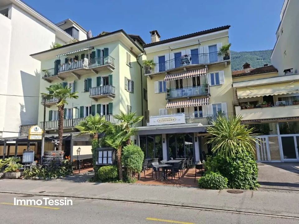 SELTENHEIT: Wohnen an absoluter Bestlage direkt an der bekannten Seepromenade von Muralto / Locarno