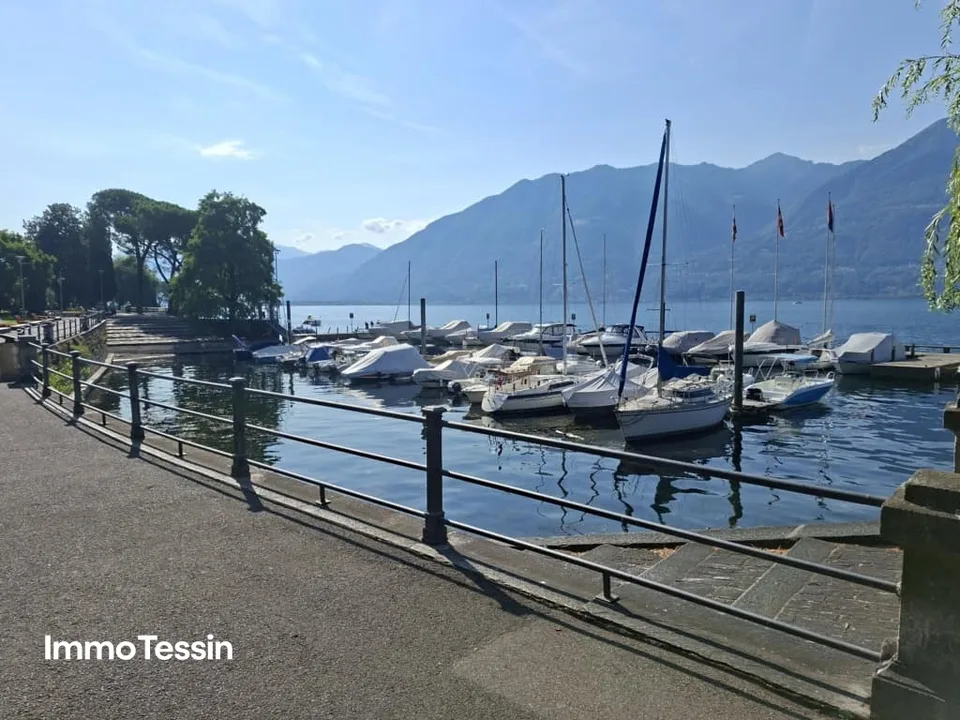 SELTENHEIT: Wohnen an absoluter Bestlage direkt an der bekannten Seepromenade von Muralto / Locarno