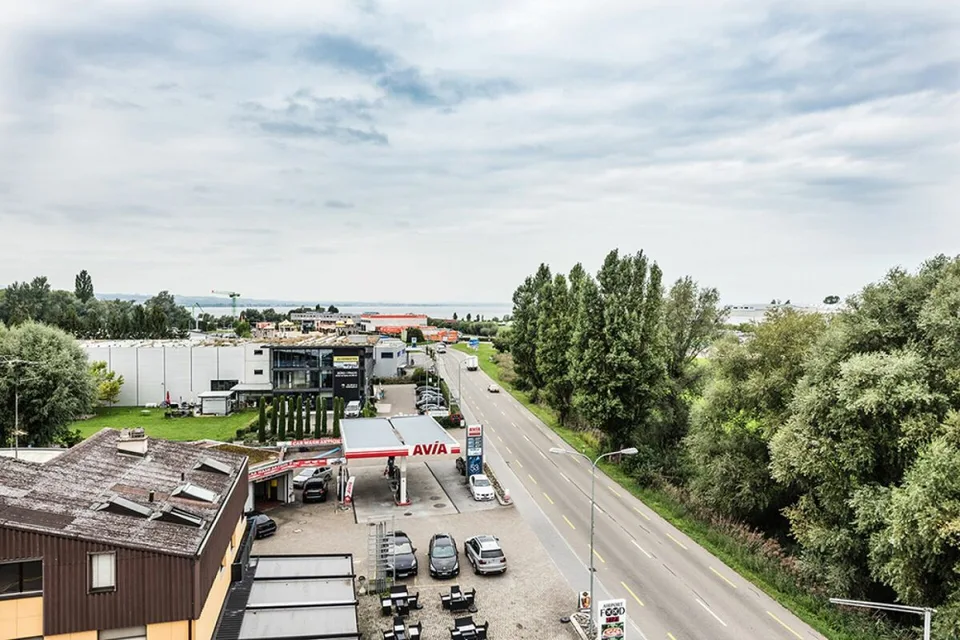 Warehouse 50 m² on the 2nd floor with loading ramp and goods lift