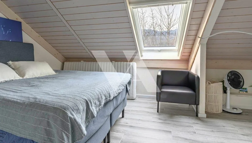 Zu verkaufen - Renovierte Familienvilla mit Garten und Terrasse