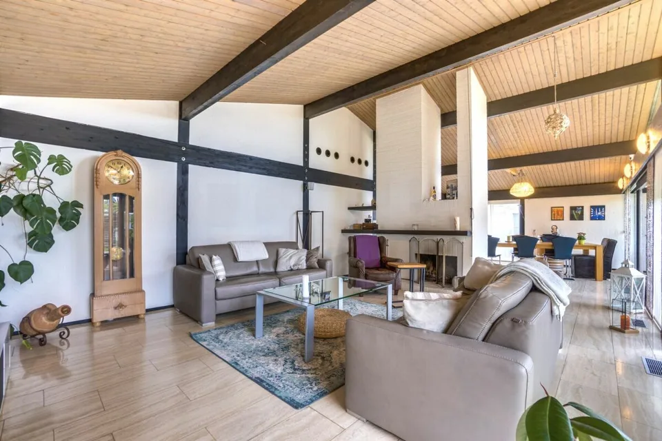 6.5 Zimmer Einfamilienhaus mit sehr grosser Garage