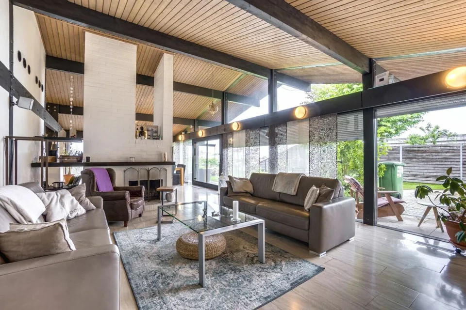 6.5 Zimmer Einfamilienhaus mit sehr grosser Garage