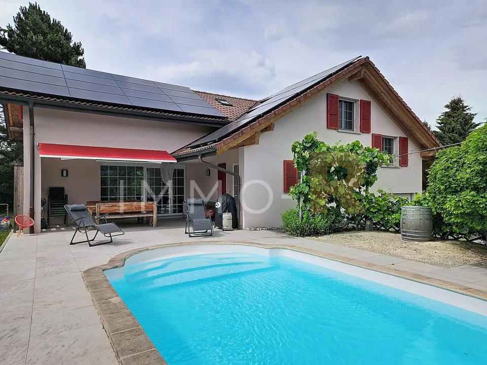 Magnifica villa di 7,5 locali con piscina riscaldata