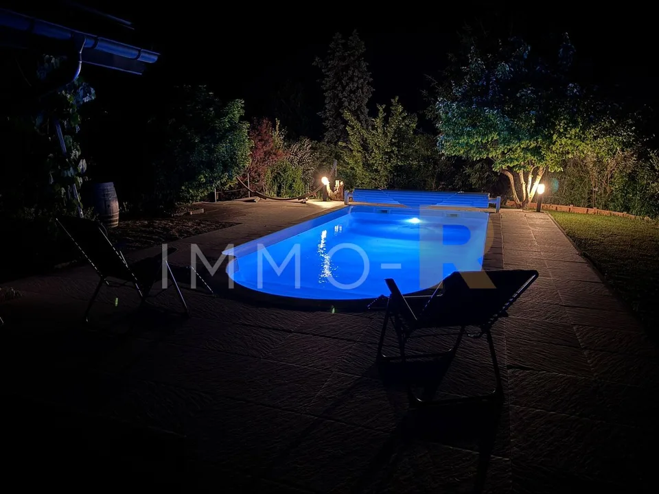 Magnifica villa di 7,5 locali con piscina riscaldata