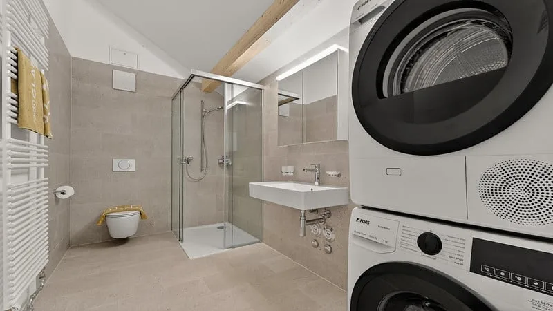 Eklusive möblierte 2.5-Zimmer Attika Wohnung mit Service und Terrasse in Biel – photo 15 sur 16