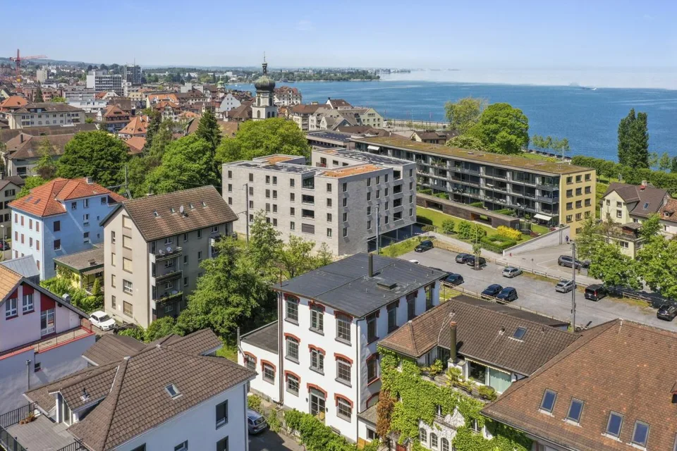 Einzigartiges, historisches Loft-Haus mit Seesicht und viel Raum zum Wohnen und Arbeiten – Foto 31 von 32