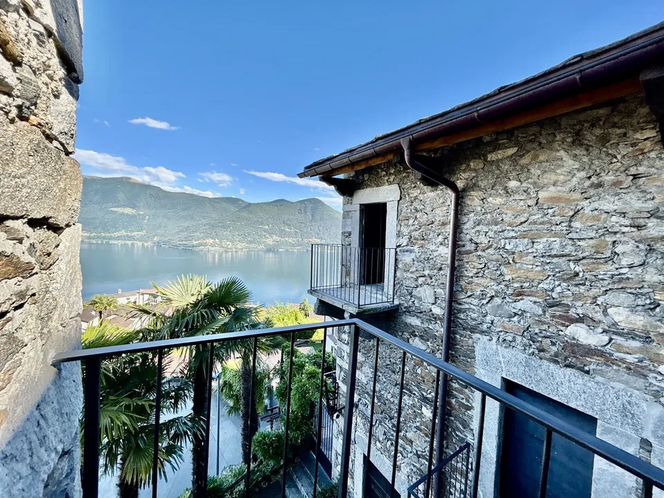 Schönes 2.5-Zimmer-Wohnung mit Seeblick in Brissago